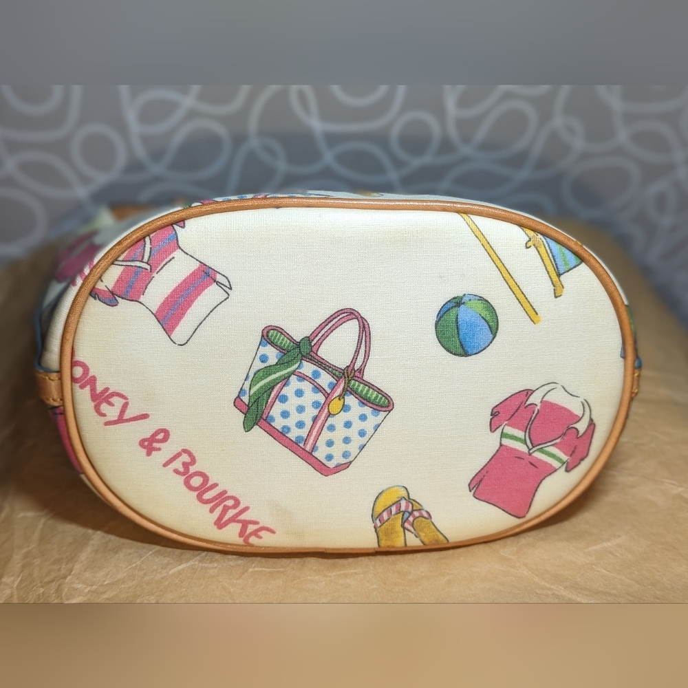 Dooney & Bourke Y2K Beach Small Bucket Bag W/ Rainbow Zipper EUC - Picture 5 of 14